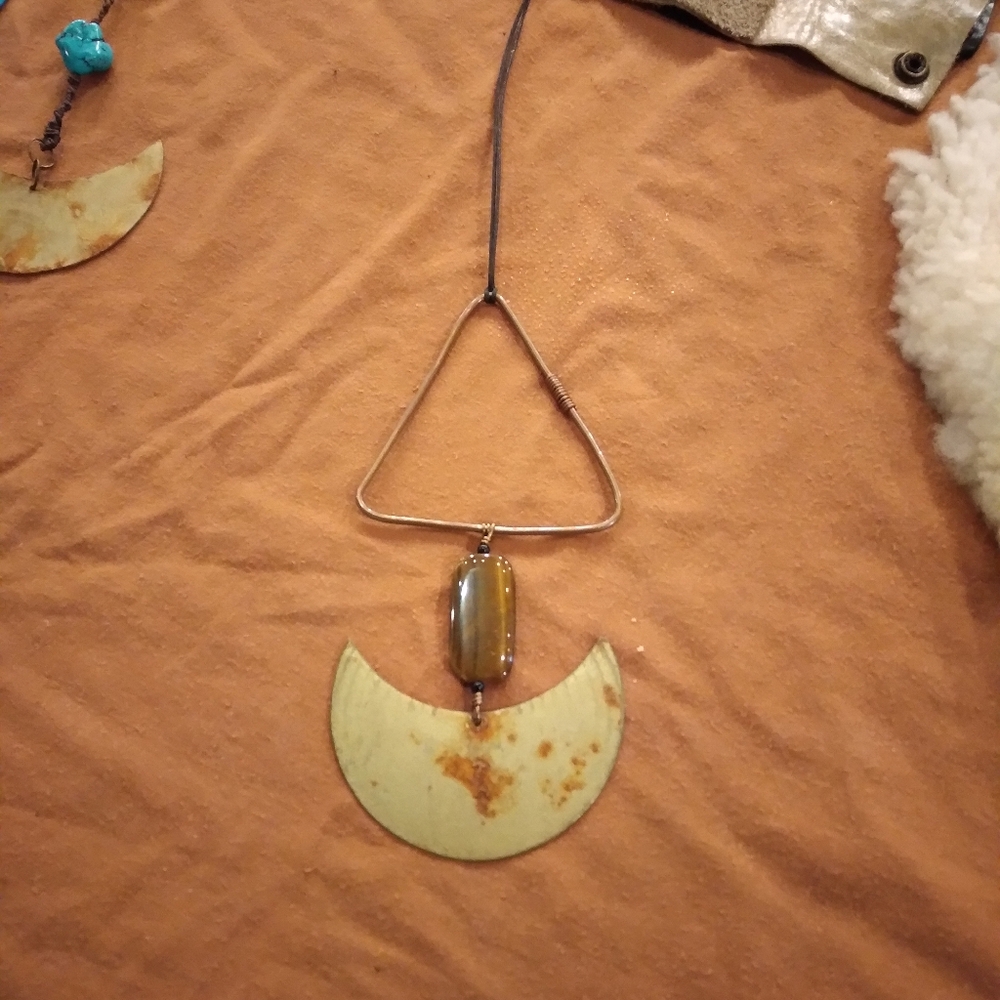 Elegant Crescent Moon Necklace